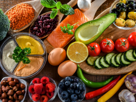 控糖不用戒碳水？營養師曝第1口是關鍵：「肉→菜→澱粉」3招穩血糖，南瓜、橘子都能吃